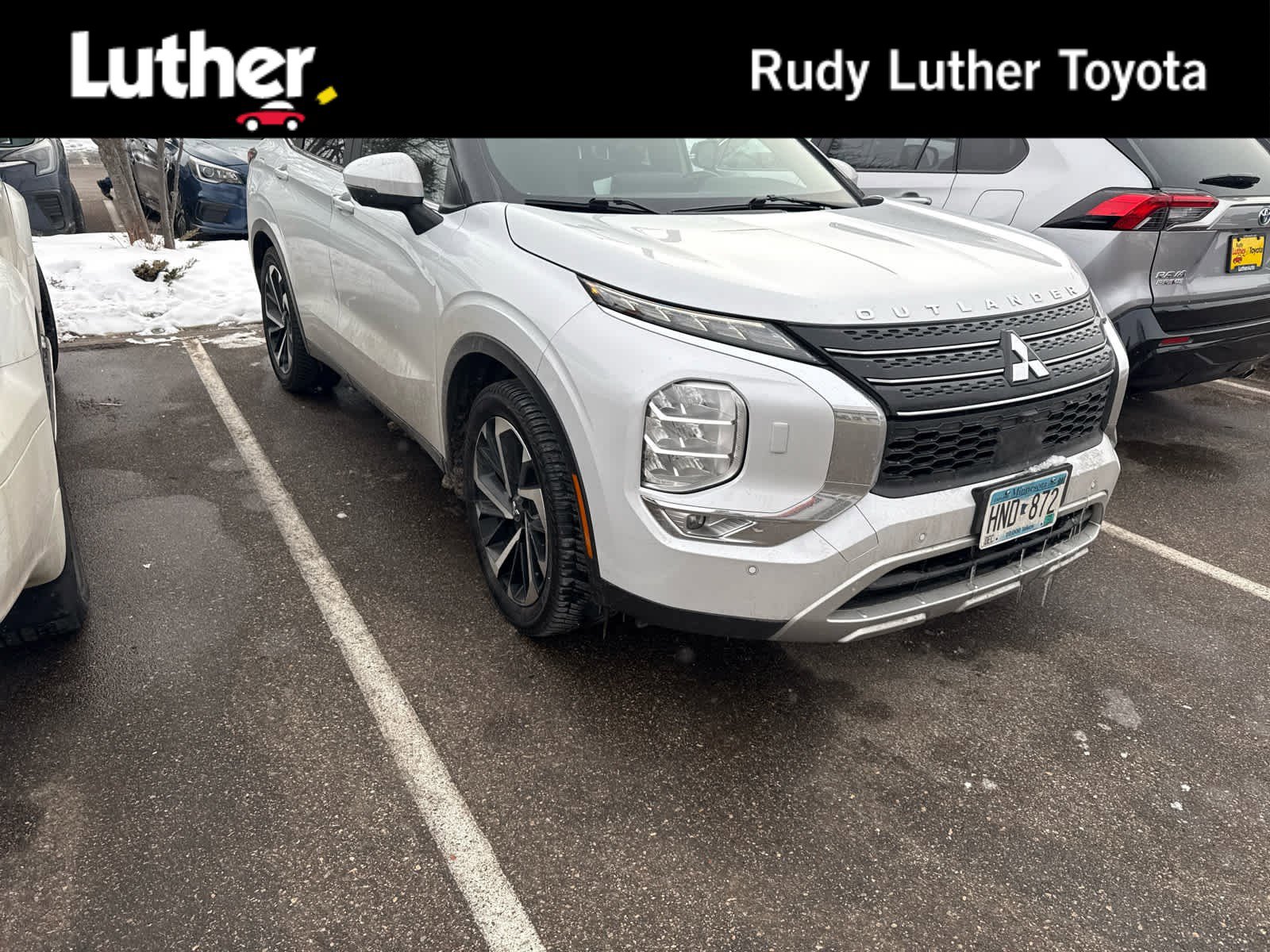 2022 Mitsubishi Outlander SE's photo