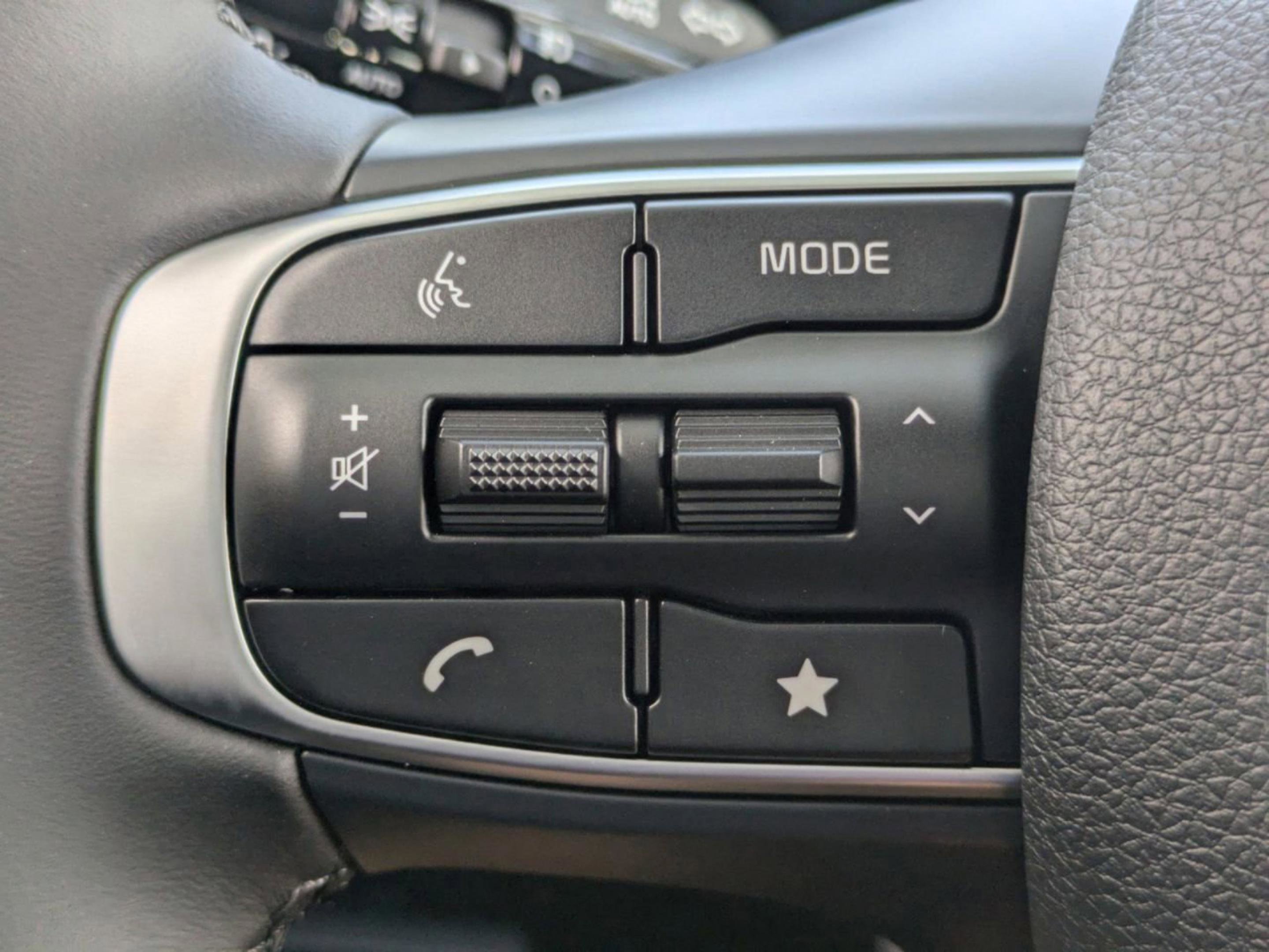 2025 Kia K5 GT-Line photo 28