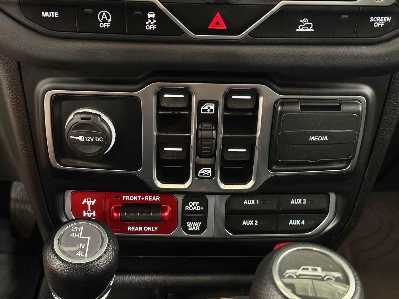 2024 Jeep Gladiator Rubicon photo 13