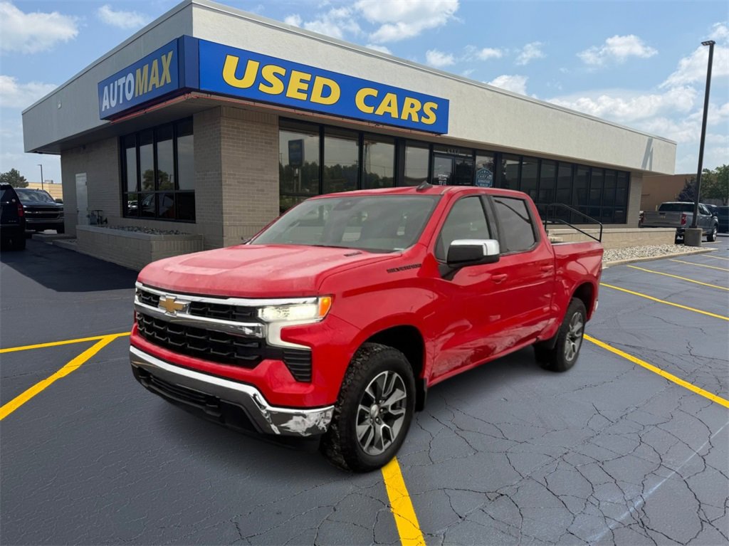 2025 Chevrolet Silverado 1500 LT's photo