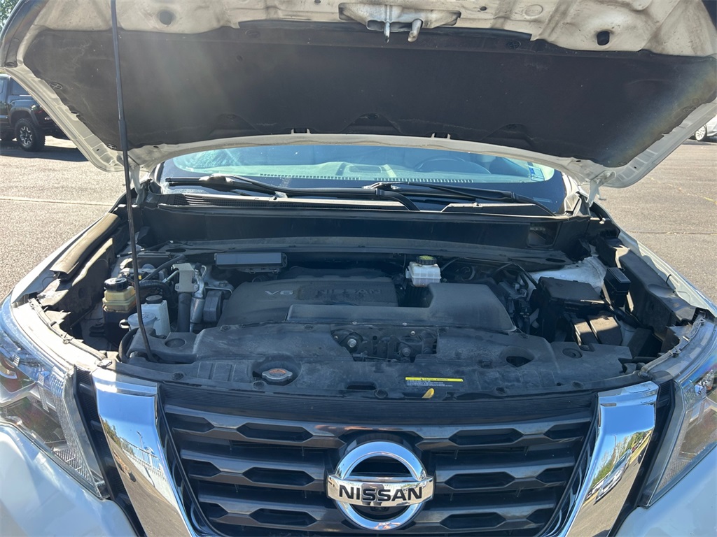 2019 Nissan Pathfinder SL photo 19