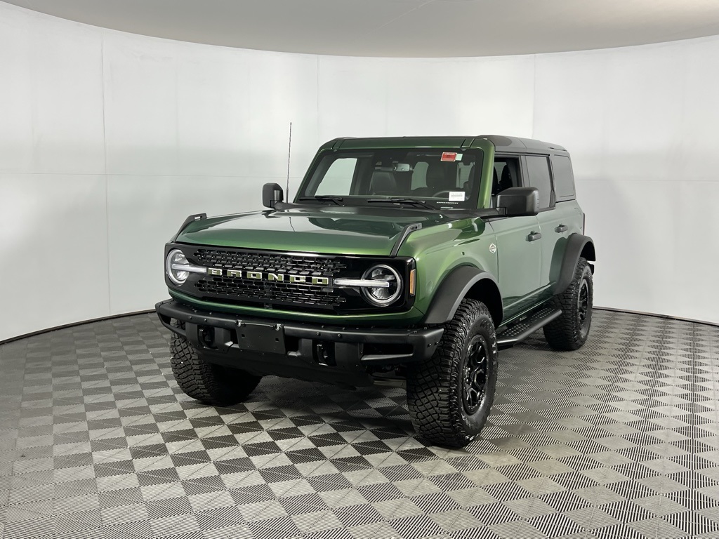 2024 Ford Bronco Wildtrak photo 2