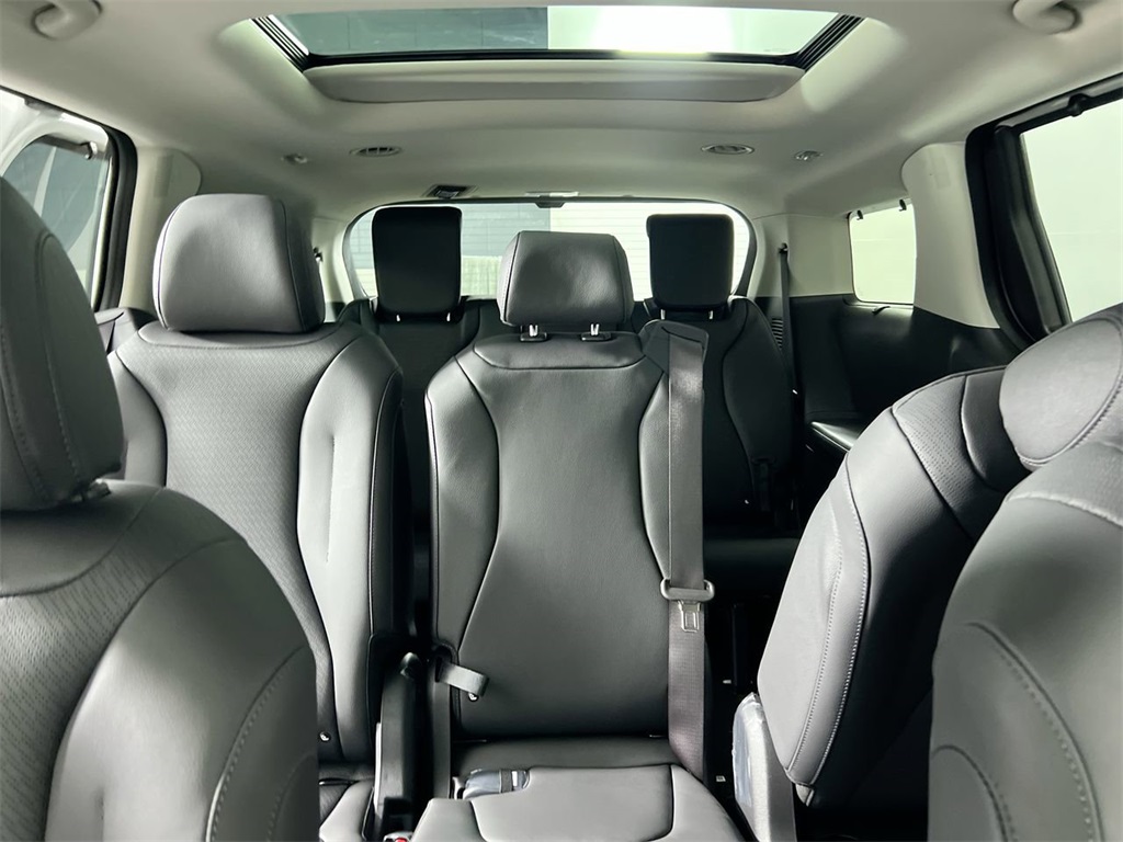 2026 Kia Carnival SX Prestige photo 31