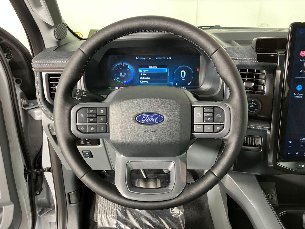 2025 Ford F-150 Lightning photo 16