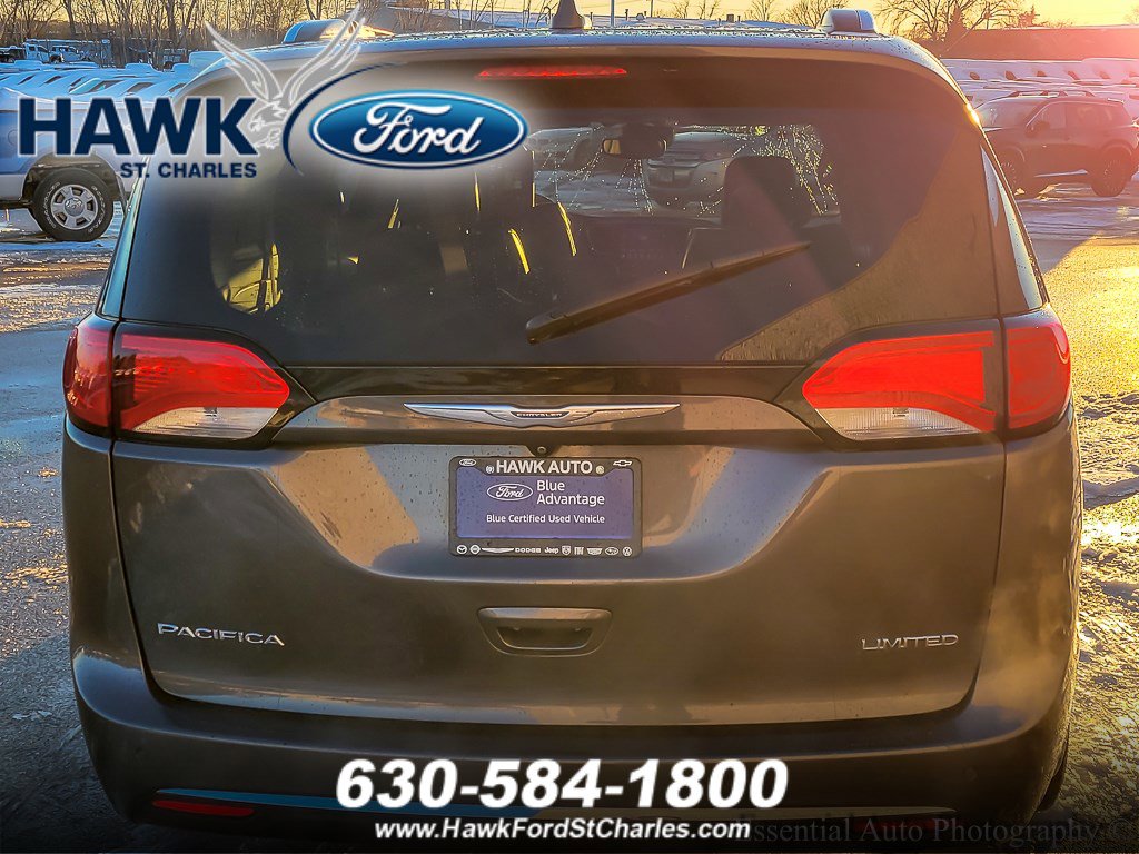 2017 CHRYSLER PACIFICA - Image 4