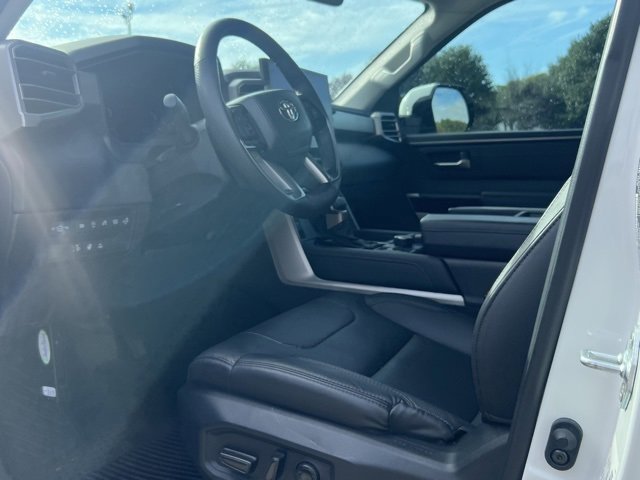 2023 Toyota Tundra Limited photo 5