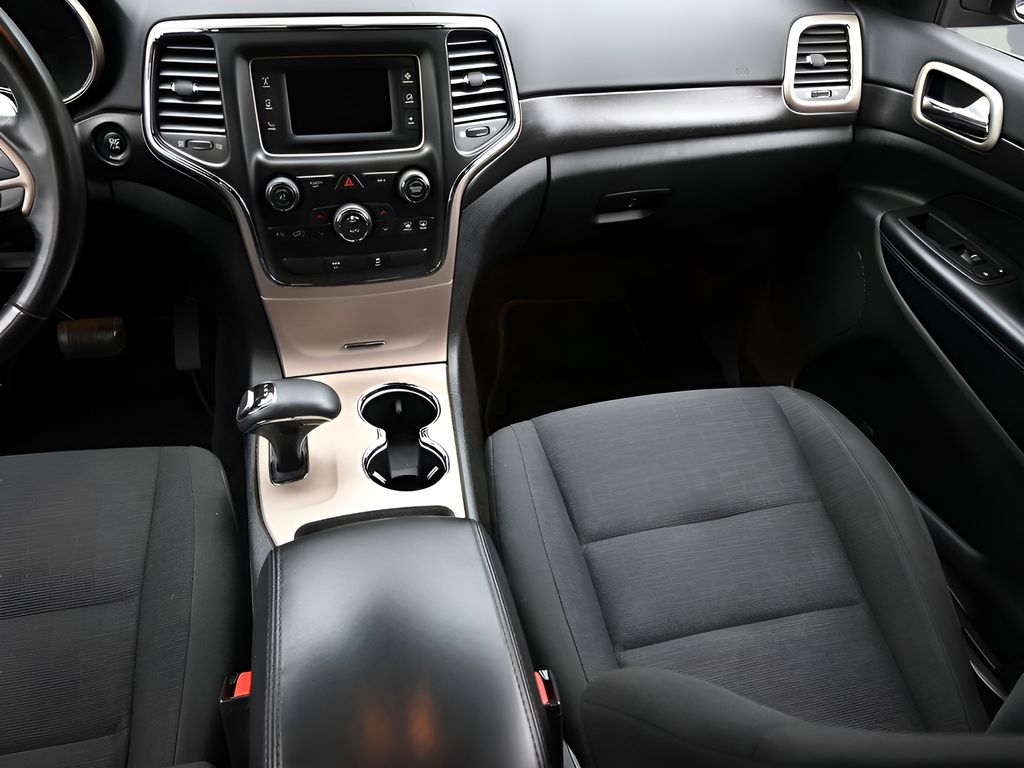 2015 Jeep Grand Cherokee Laredo photo 9