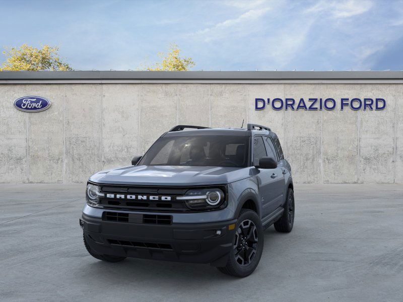2024 Ford Bronco Sport Outer Banks photo 2