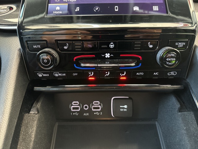2022 Jeep Grand Cherokee Laredo photo 25