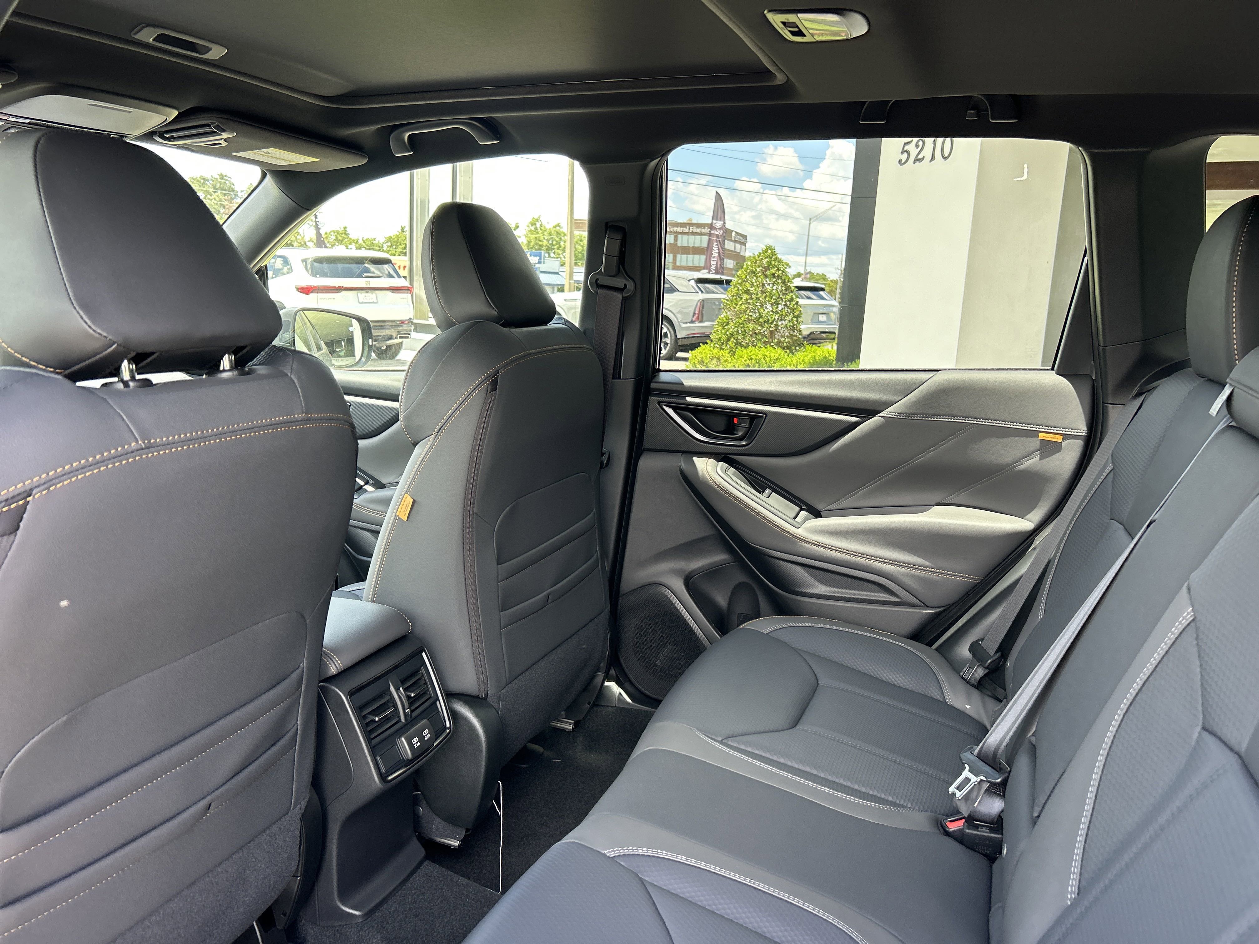 2025 Subaru Forester Wilderness photo 2