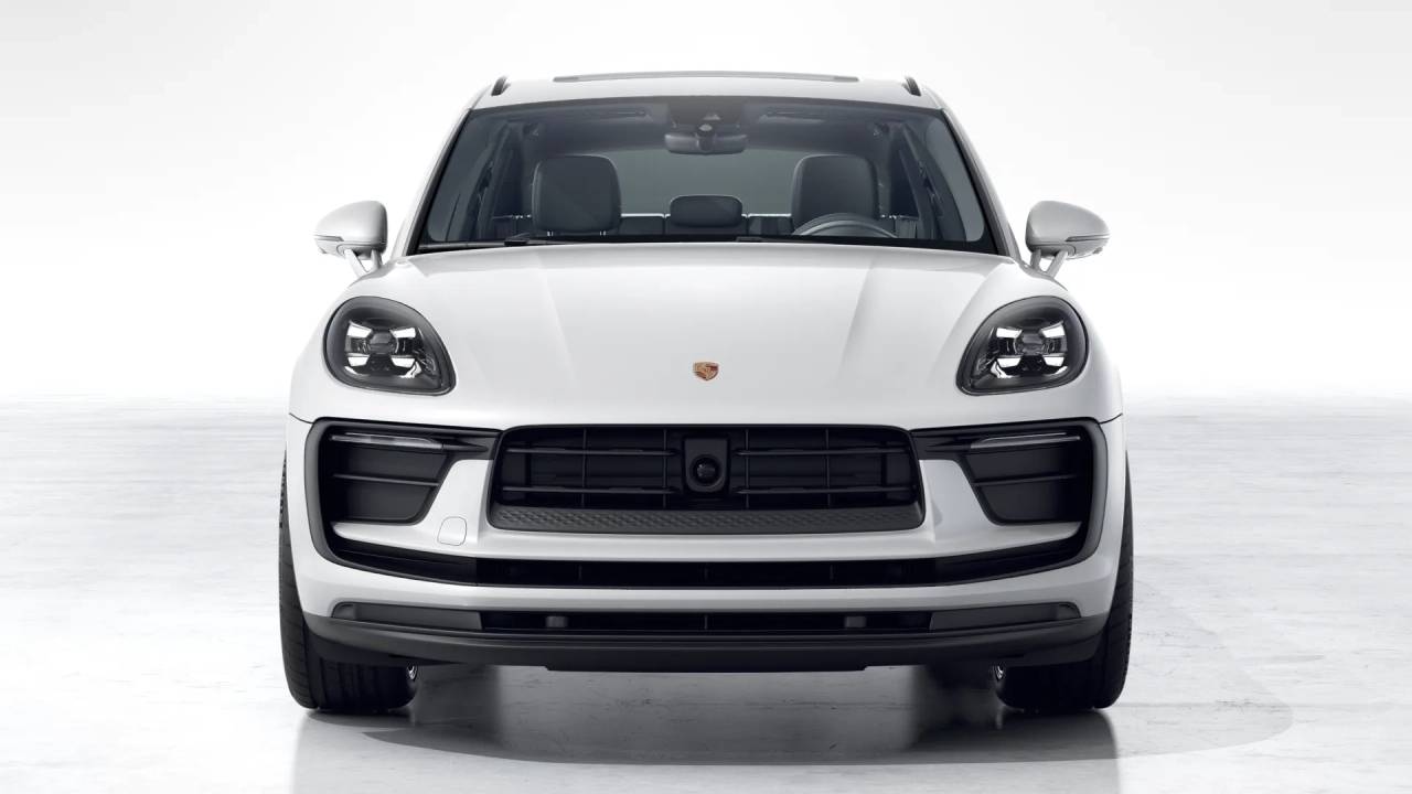 2026 Porsche Macan T photo 9
