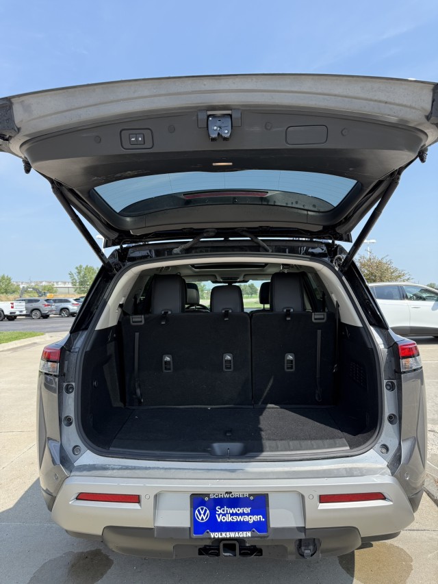 2024 Nissan Pathfinder SL photo 28