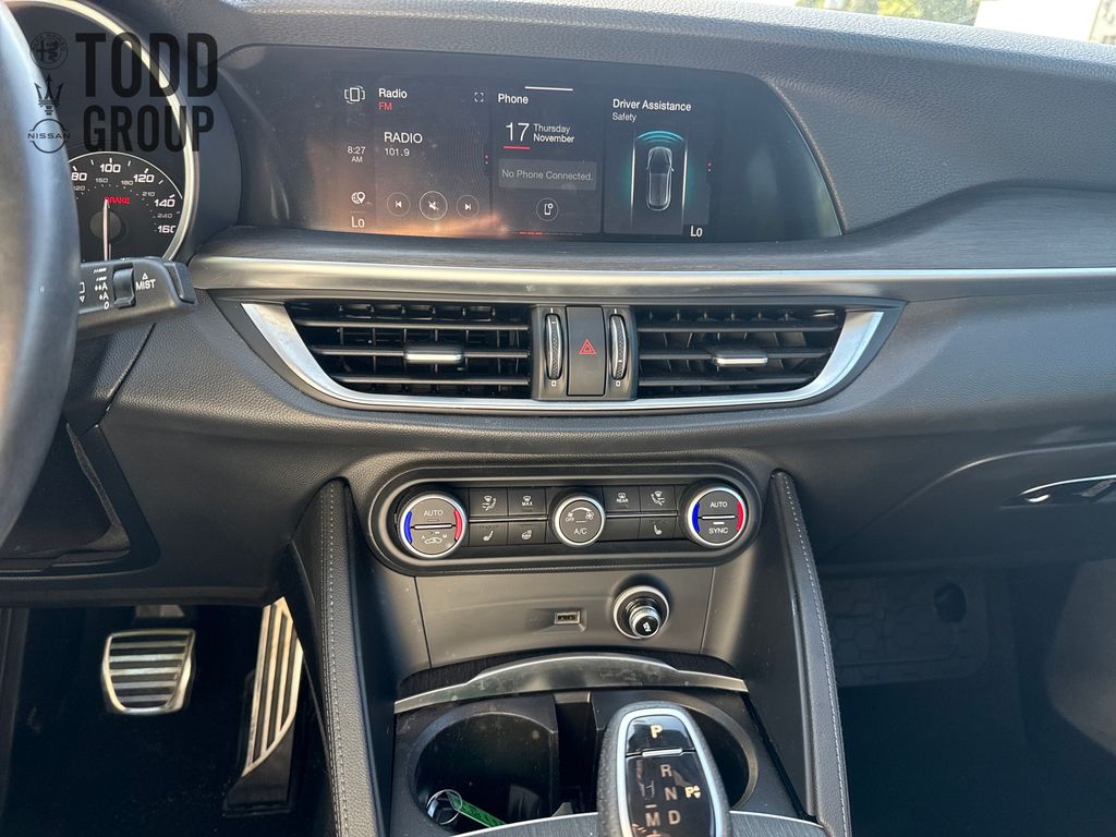 2022 Alfa Romeo Stelvio Ti photo 15
