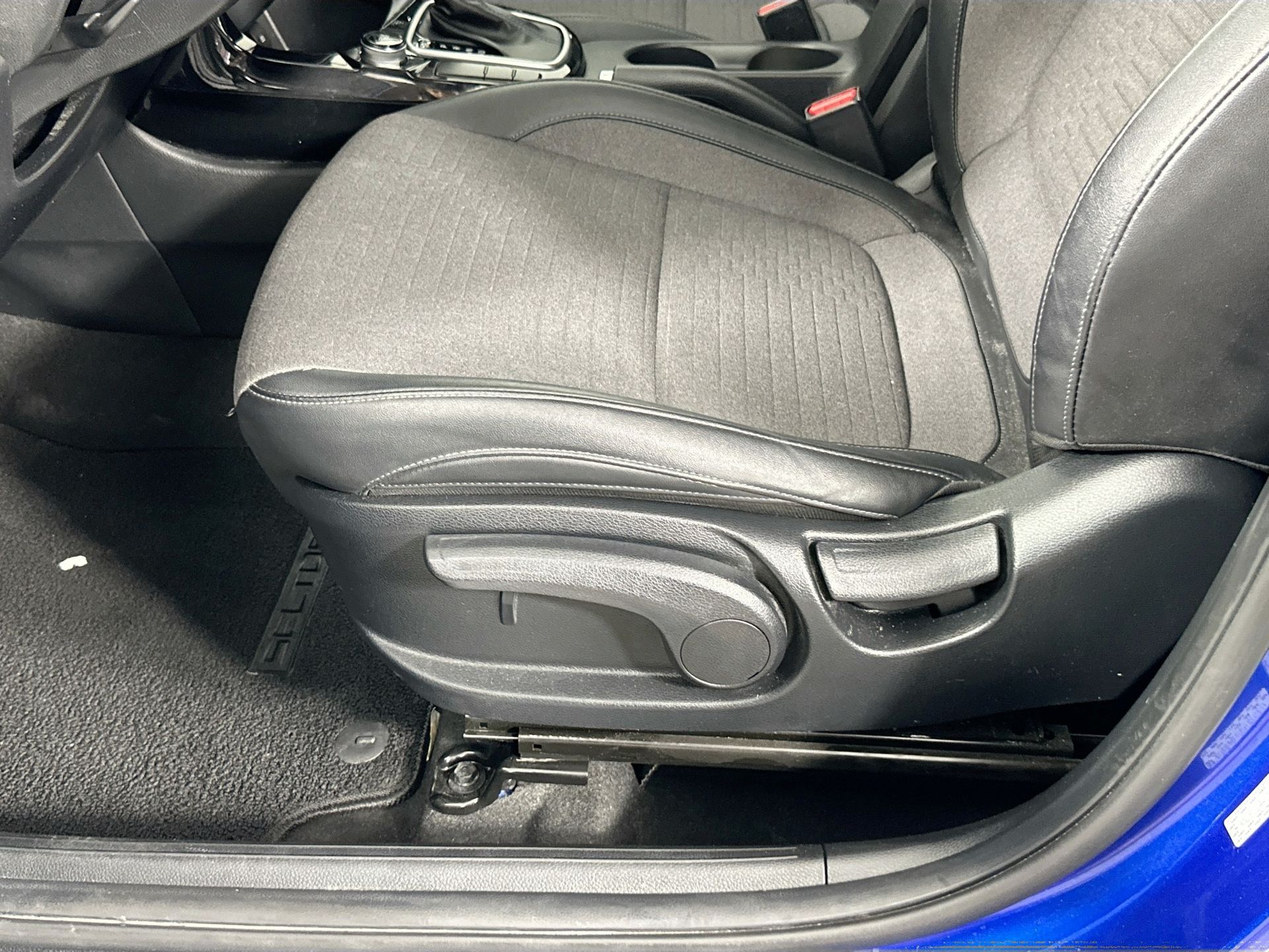 2022 Kia Seltos S photo 16