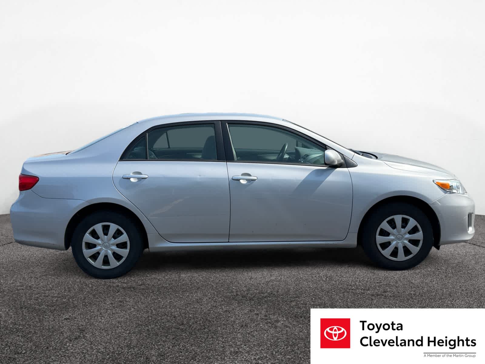 2011 Toyota Corolla LE photo 6