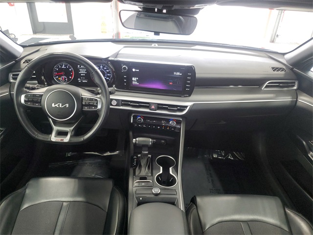 2022 Kia K5 GT-Line photo 26