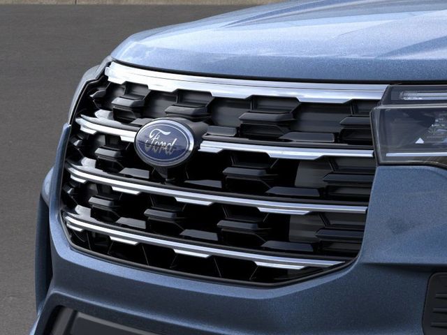 2025 Ford Explorer photo 13
