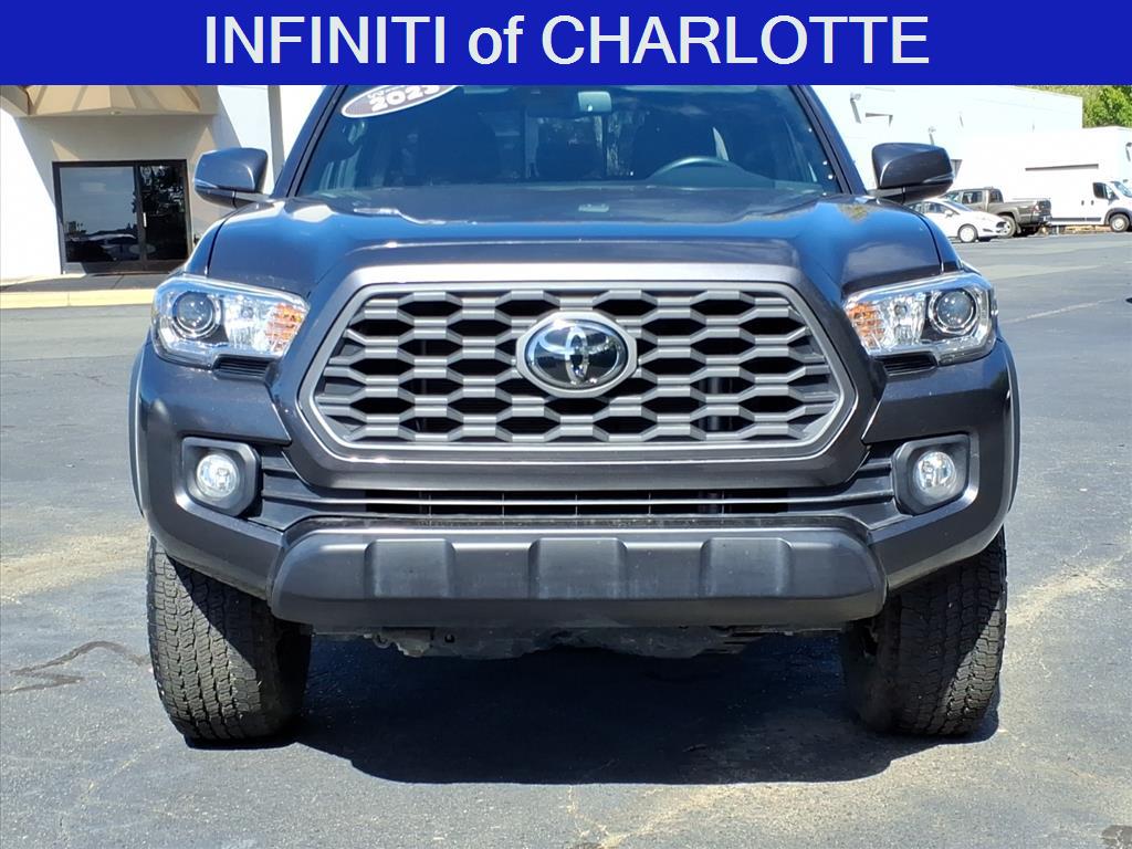2023 Toyota Tacoma TRD photo 2