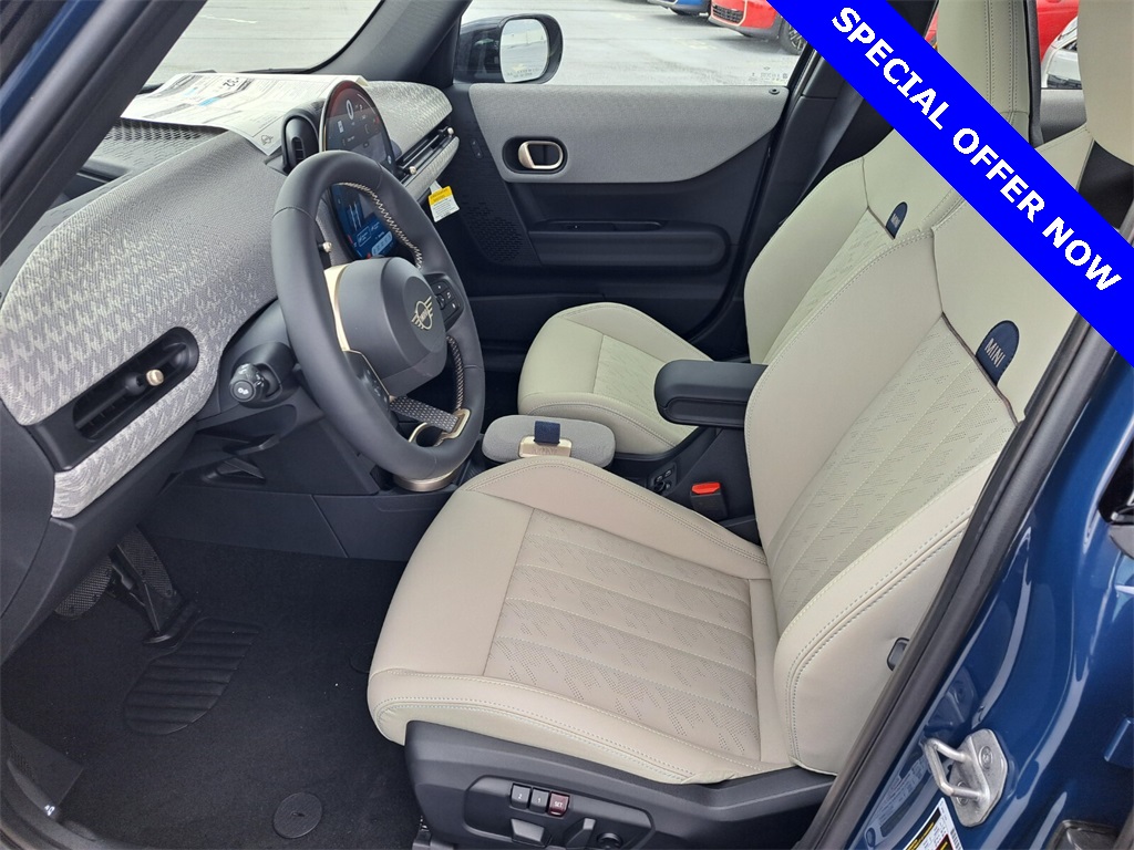 2025 Mini Cooper 4 Door Hardtop Signature photo 9