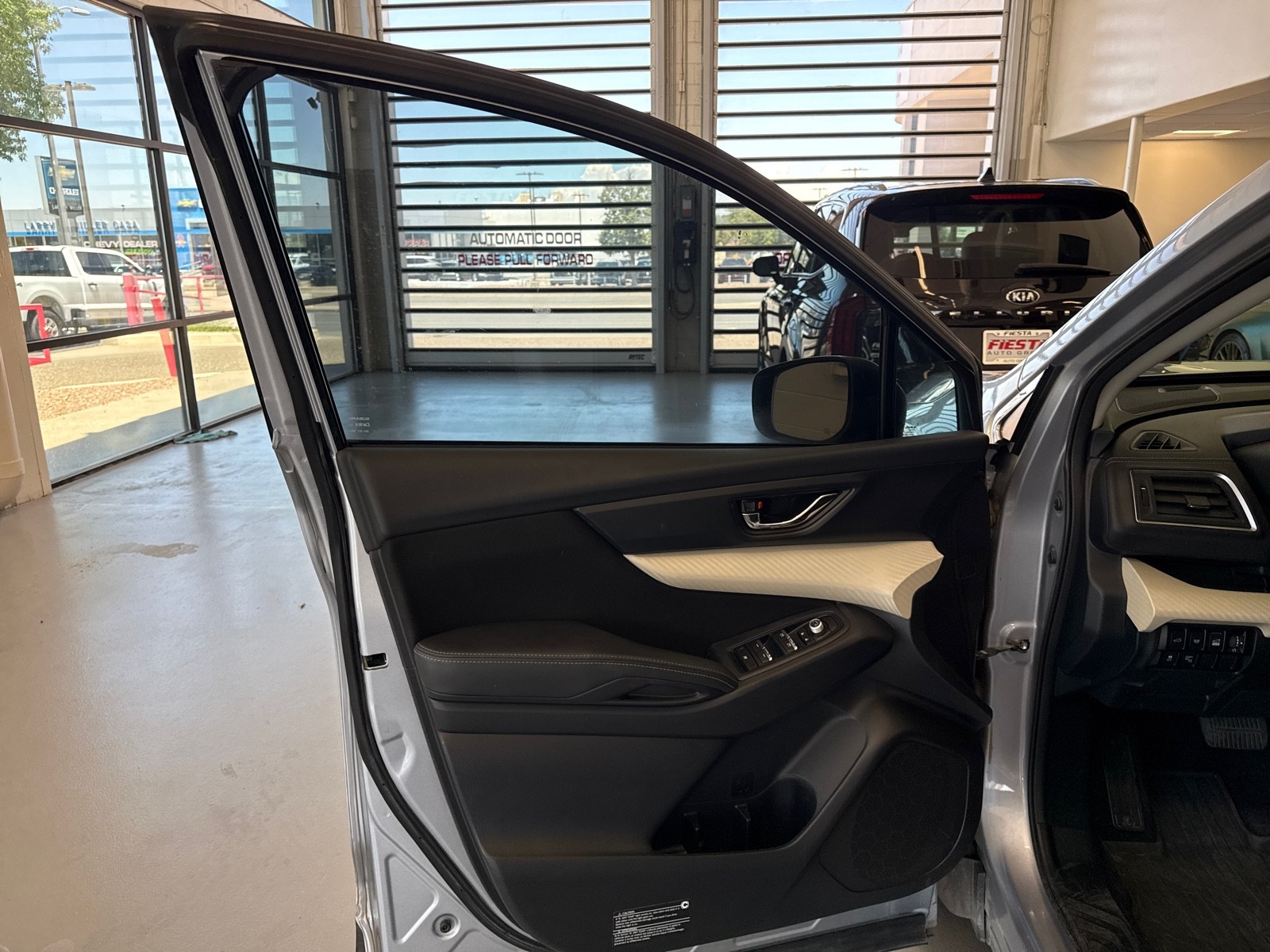 Used 2022 Ice Silver Metallic Subaru Premium image 12