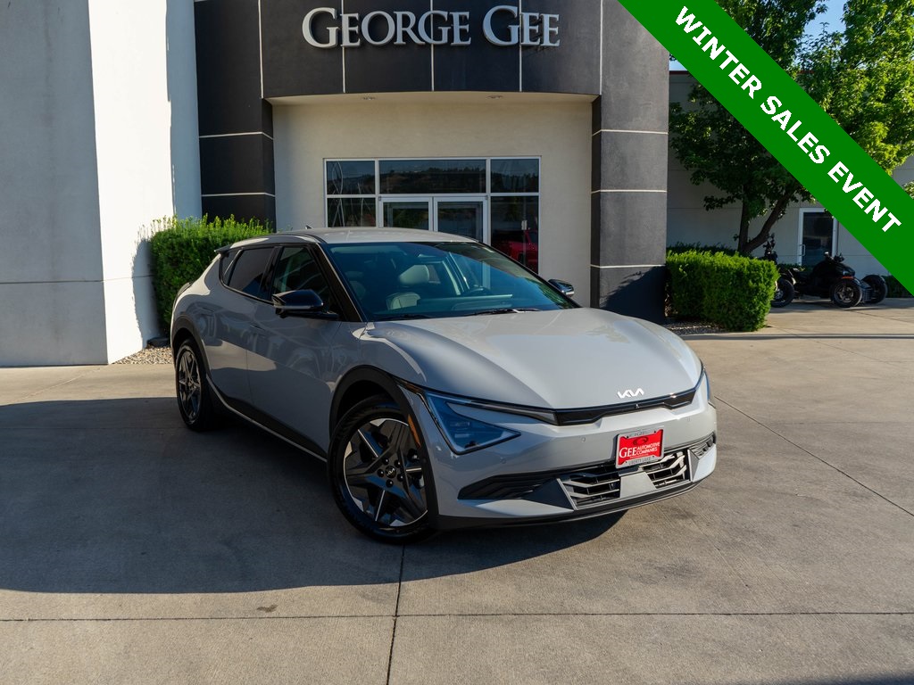 2025 Kia EV6 Light L/R's photo