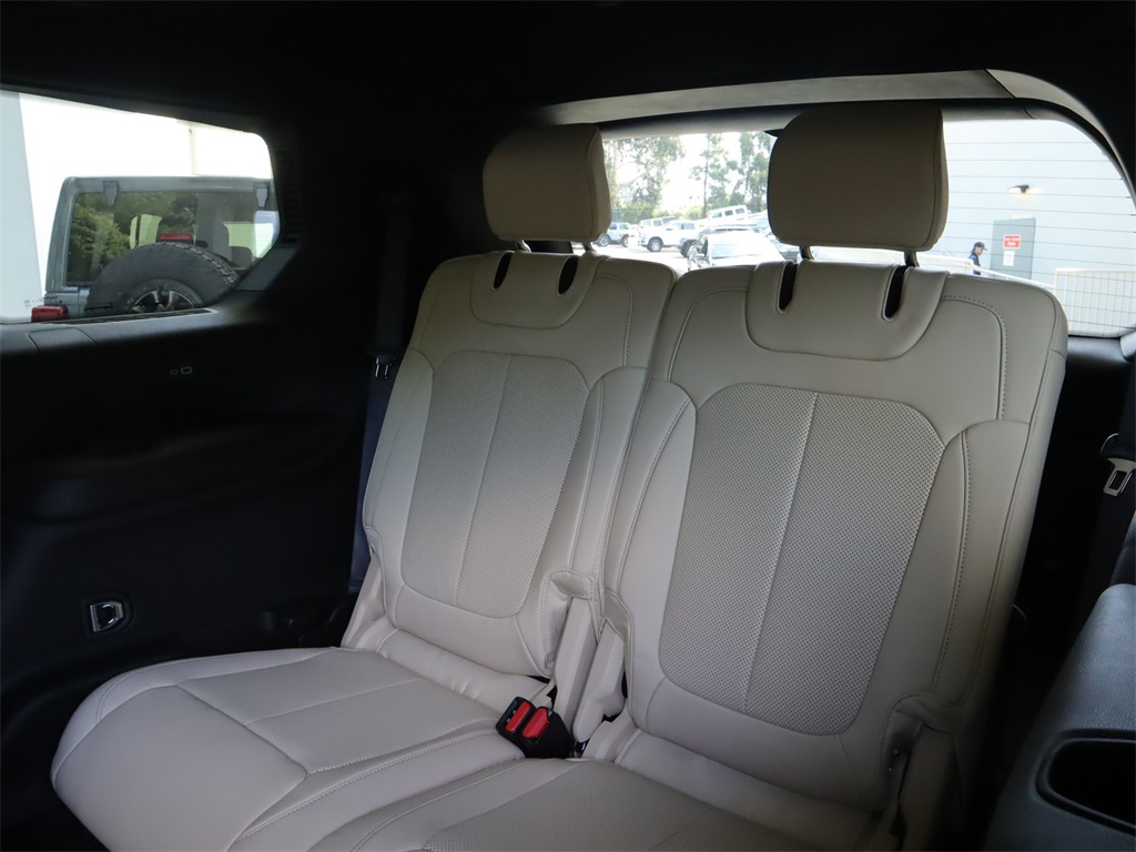 2023 Jeep Grand Cherokee Limited photo 22
