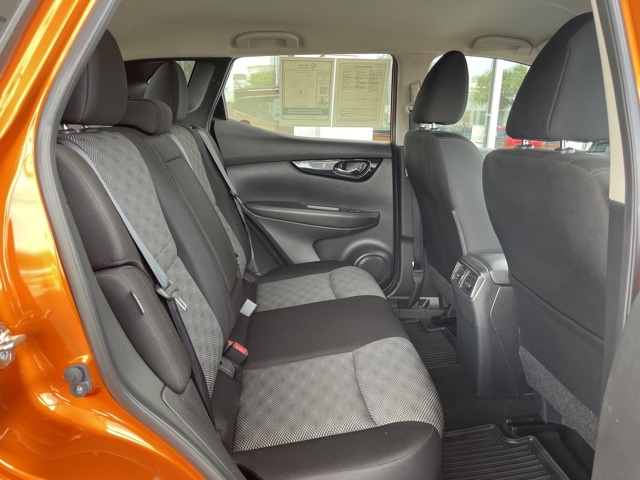 2022 Nissan Rogue Sport SV photo 21