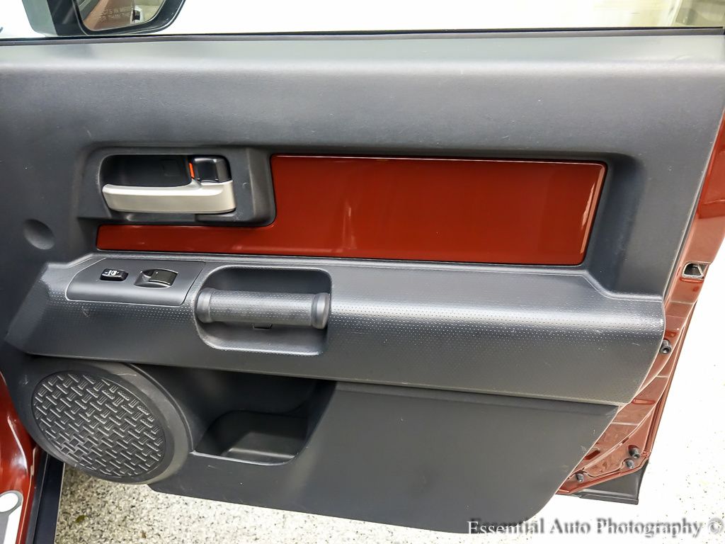 2011 TOYOTA FJ CRUISER - Image 24