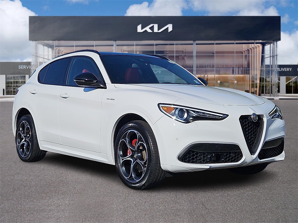 2023 Alfa Romeo Stelvio