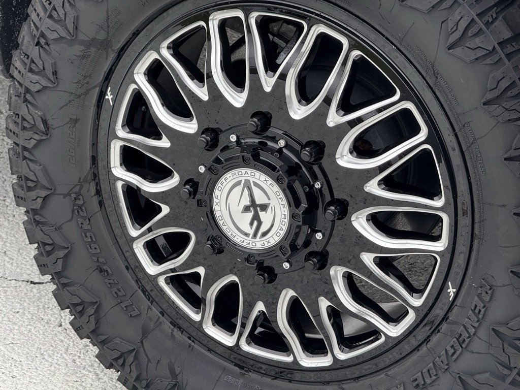 2025 Chevrolet Silverado 3500HD LT photo 4