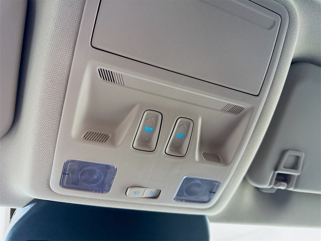 2020 Ford Escape Titanium photo 37