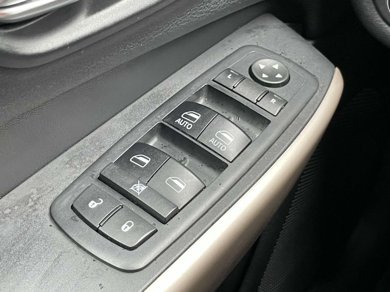 2017 Jeep Cherokee Latitude photo 13