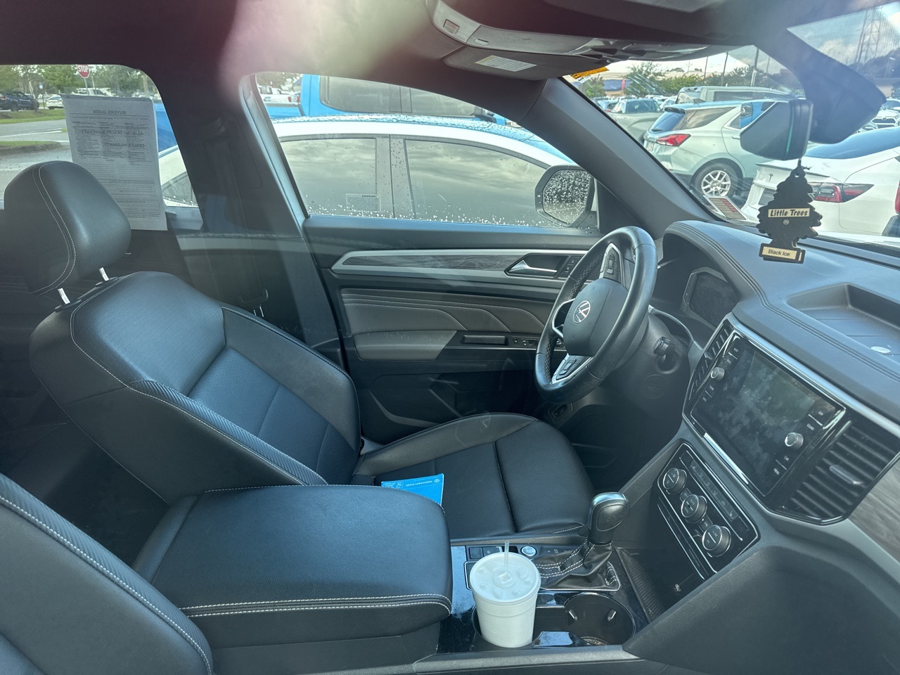 2023 Volkswagen Atlas Cross Sport V6 SE Technology photo 16