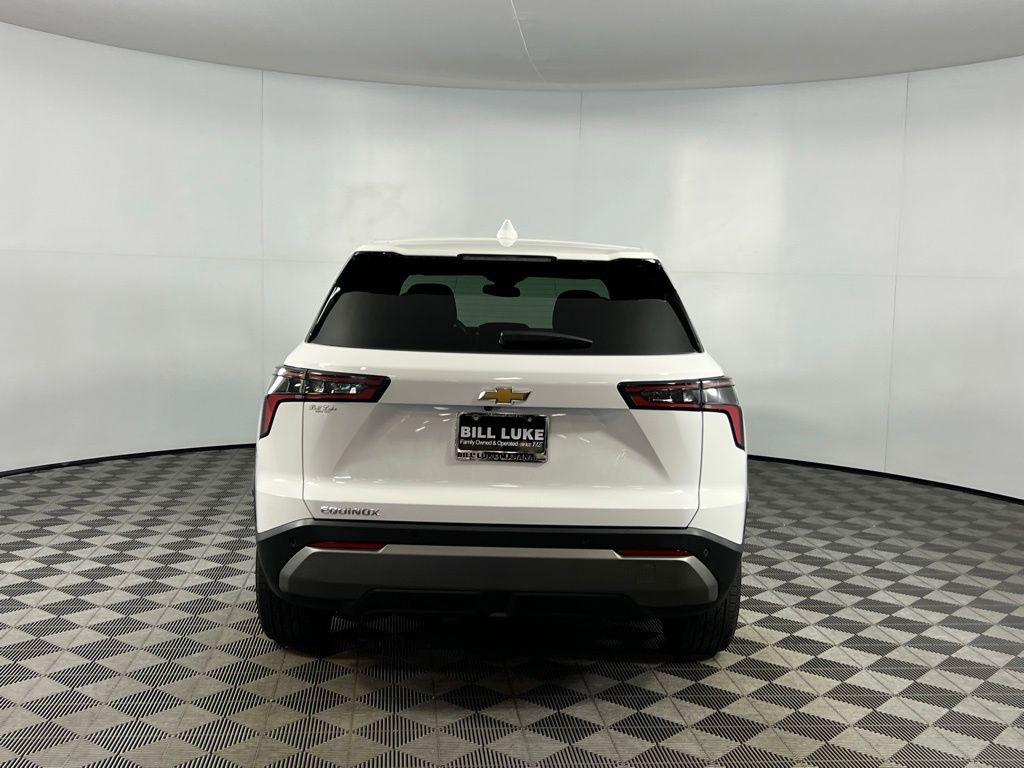 2025 Chevrolet Equinox LT photo 3
