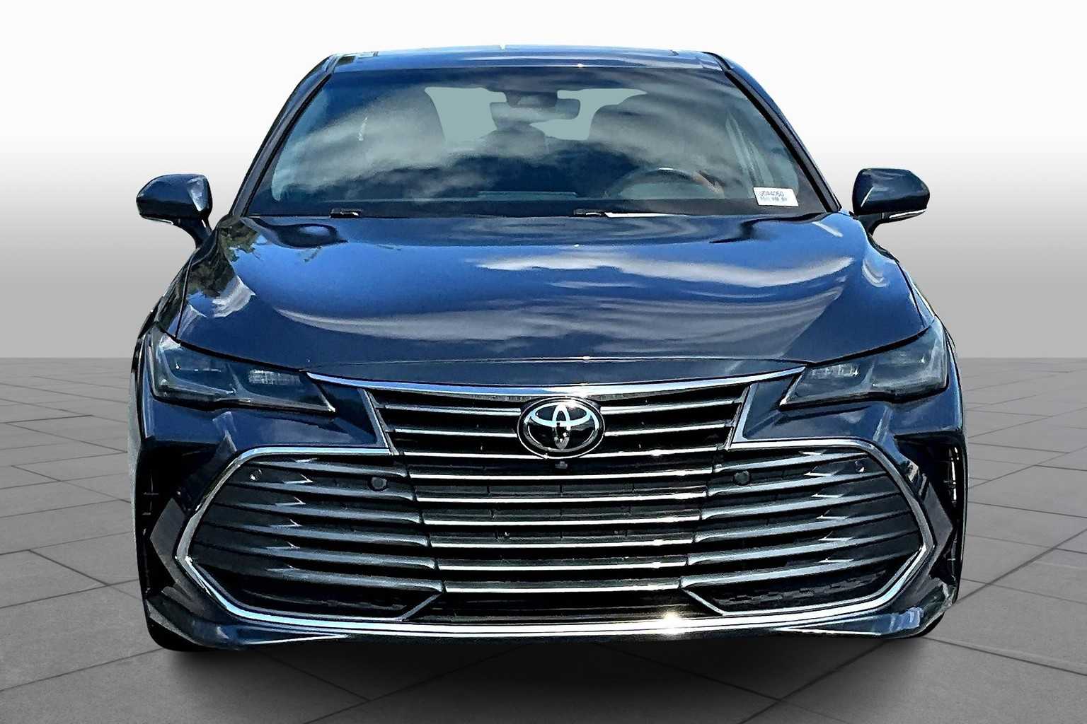 2020 Toyota Avalon Limited photo 3
