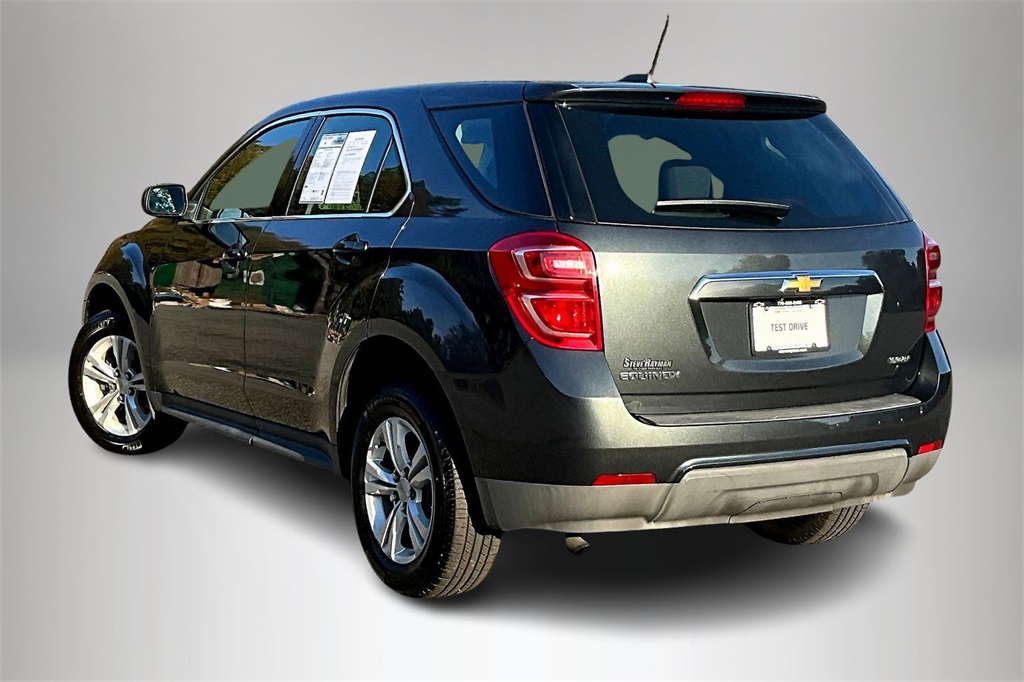 2017 Chevrolet Equinox LS photo 4