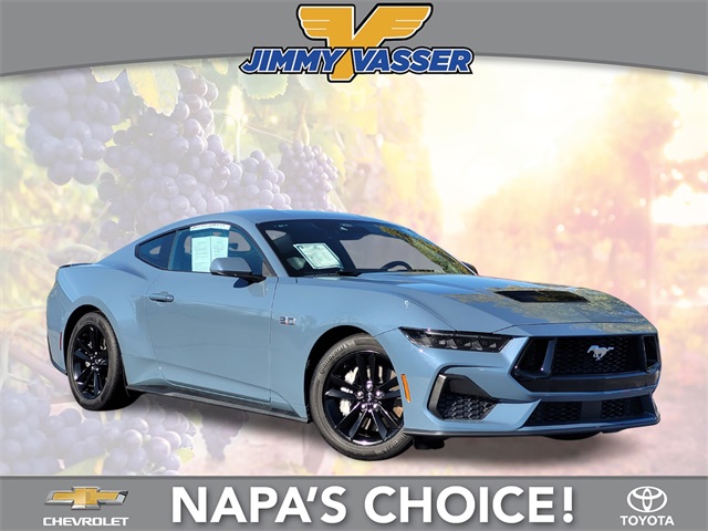 2025 Ford Mustang Base's photo