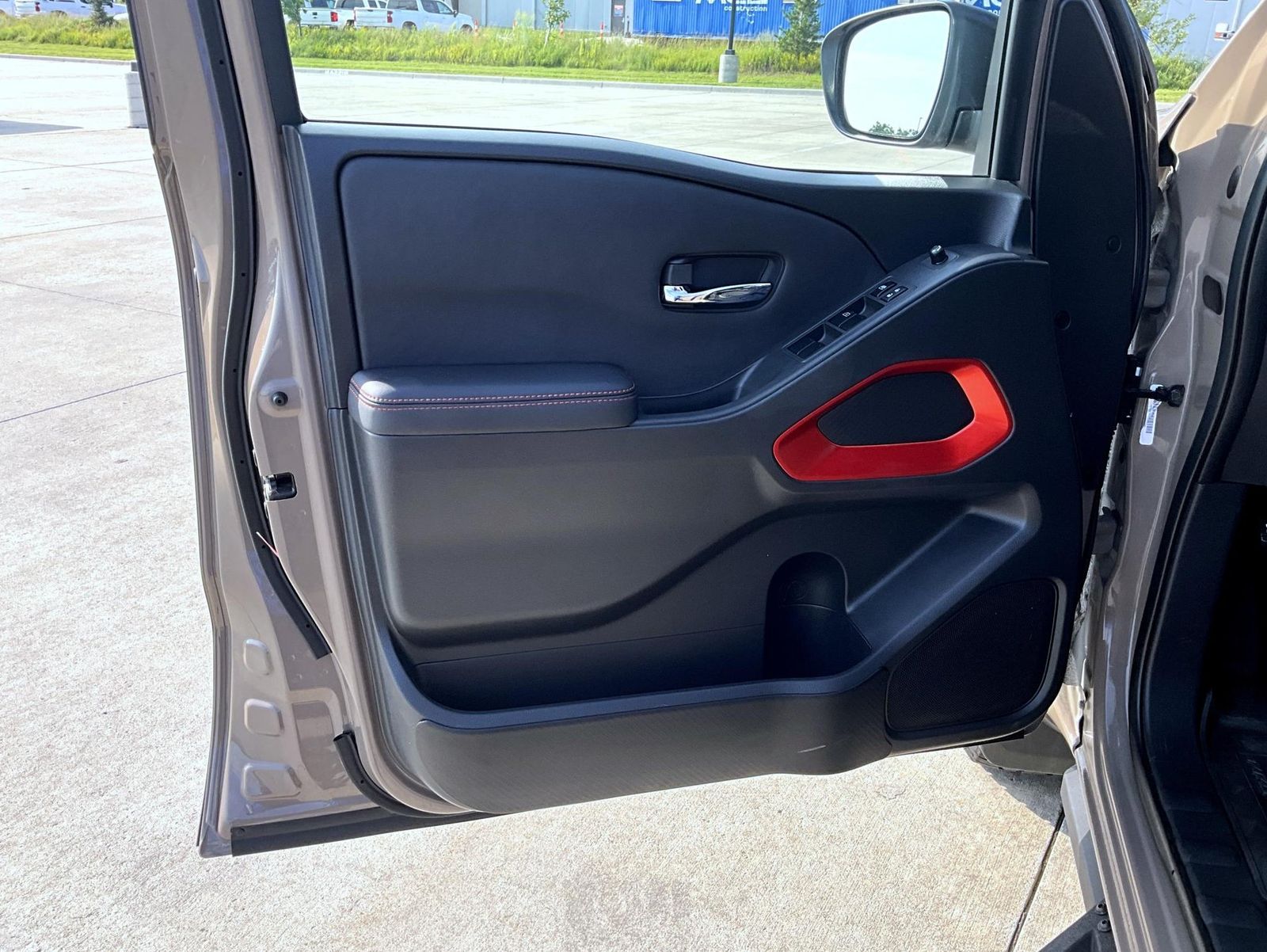 2024 Nissan Frontier PRO-4X photo 10