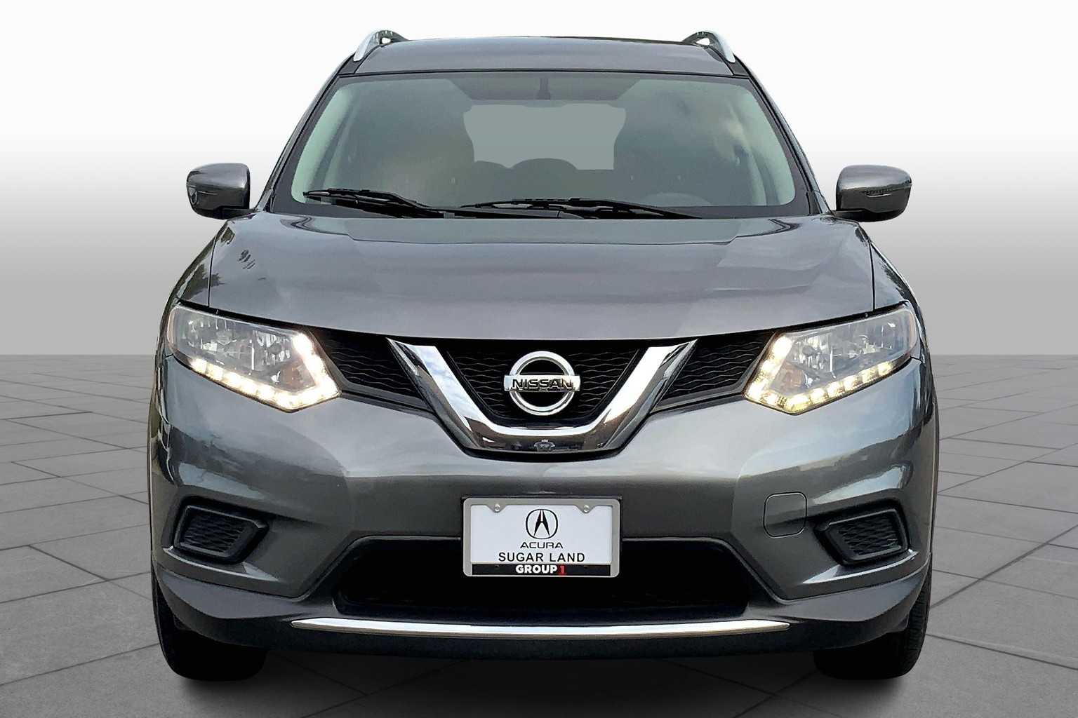 2016 Nissan Rogue SV photo 3