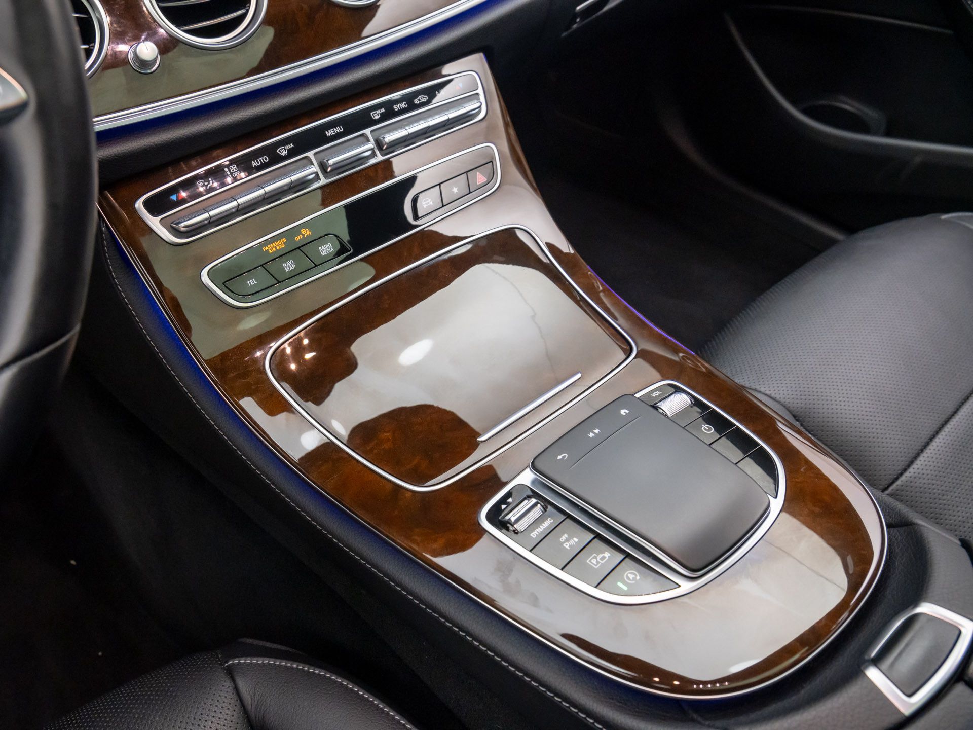 2022 Mercedes Benz E 450 4MATIC photo 11