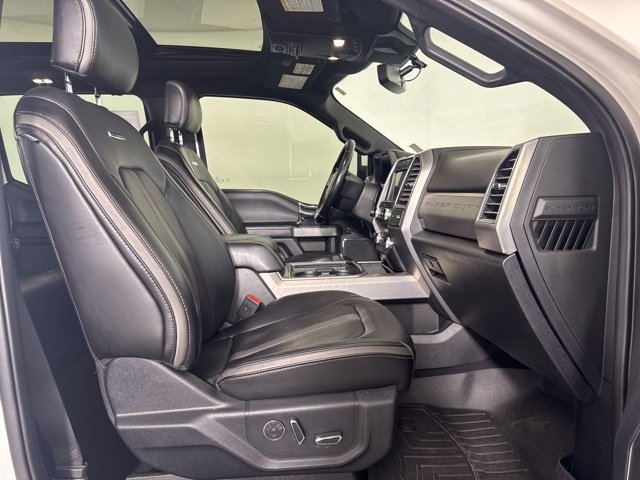 2021 Ford F-350 Platinum photo 4