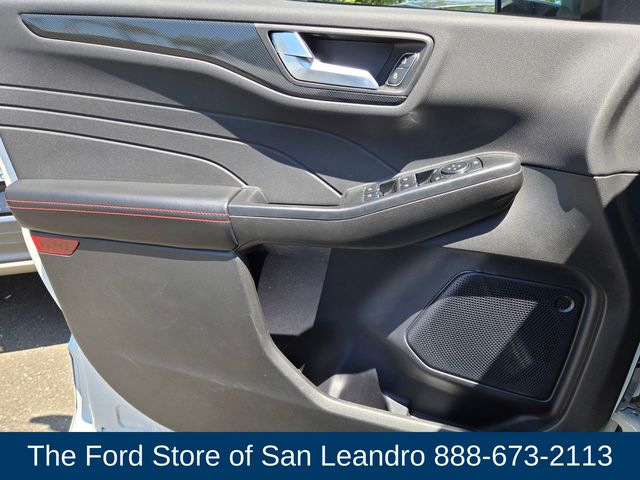 2024 Ford Escape ST-Line photo 15