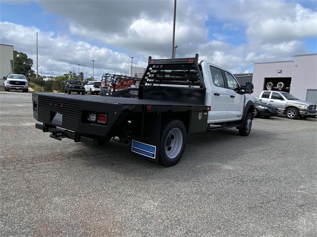 2025 Ford F-550 photo 3
