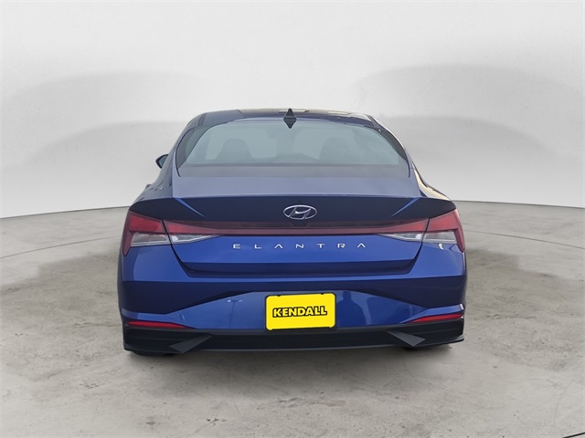 2021 Hyundai Elantra SEL photo 4