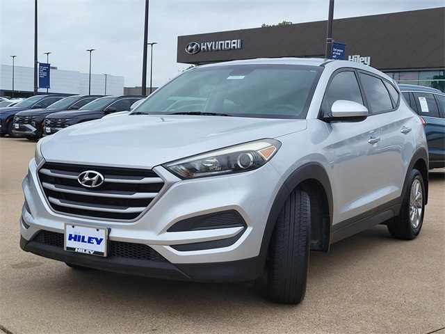 Used 2018 Hyundai Tucson SE with VIN KM8J23A4XJU653524 for sale in Fort Worth, TX