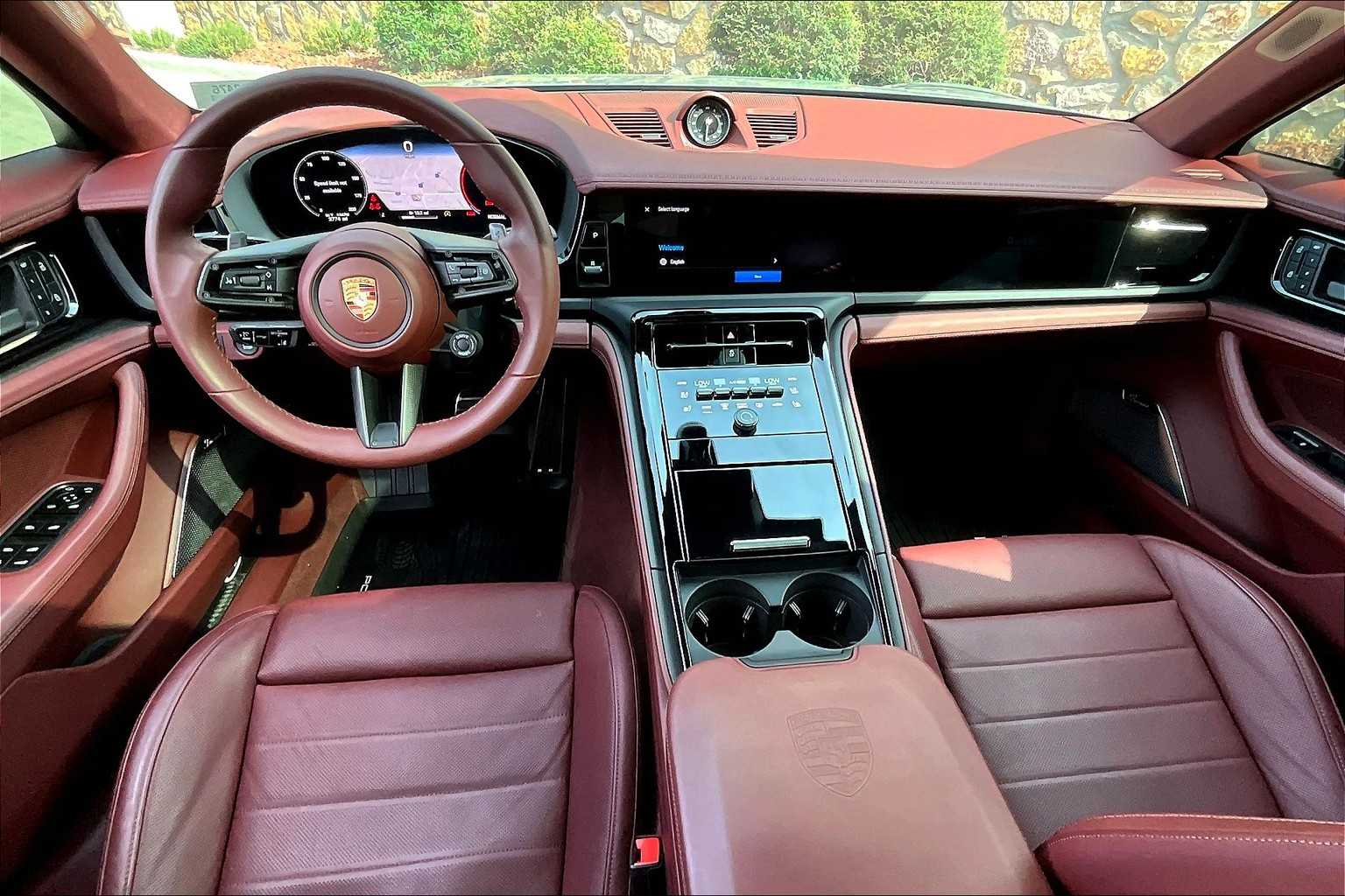 2025 Porsche Panamera 4 photo 14