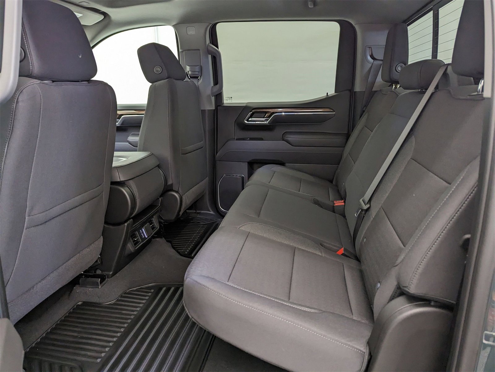 2025 Chevrolet Silverado 1500 LT photo 20