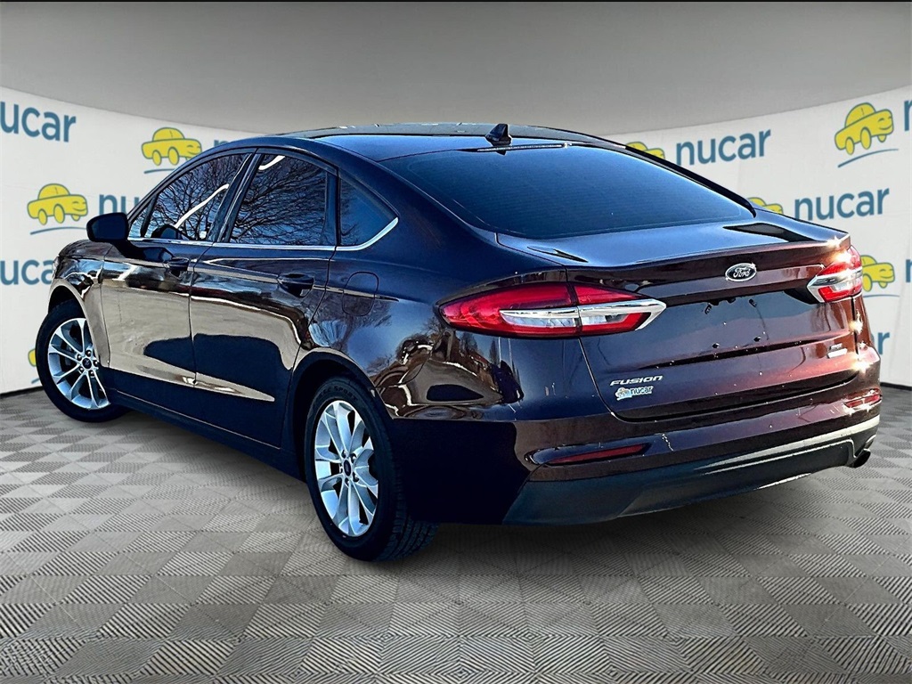 2019 Ford Fusion SE photo 3