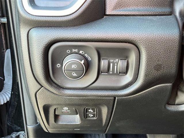 2025 Ram 1500 Laramie photo 29