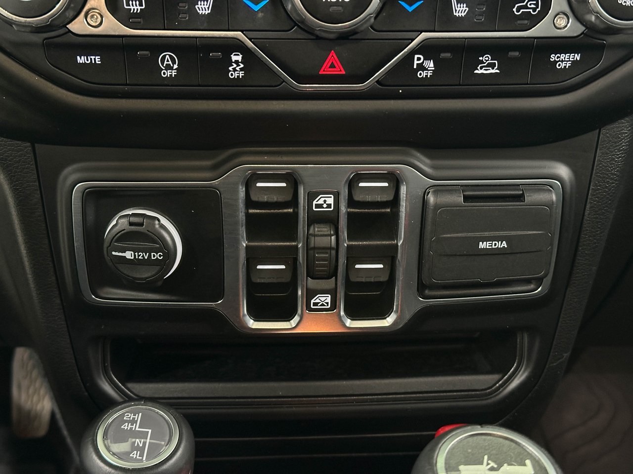2023 Jeep Wrangler Altitude photo 14